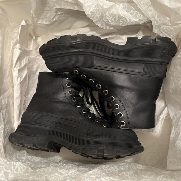 Alexander McQueen Black Leather Tread Slick Chunky Lug Sole Boot Sneaker 38.5 - Picture 4 of 13